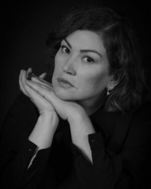 Javiera Contador Instagram - Feliz y agradecida de formar parte de la exposición fotográfica “Manos a la obra” que estará durante todo Marzo en @tm_lascondes .
Las fotos son de @natalia_photo 
🌟🌟📸 #Gracias