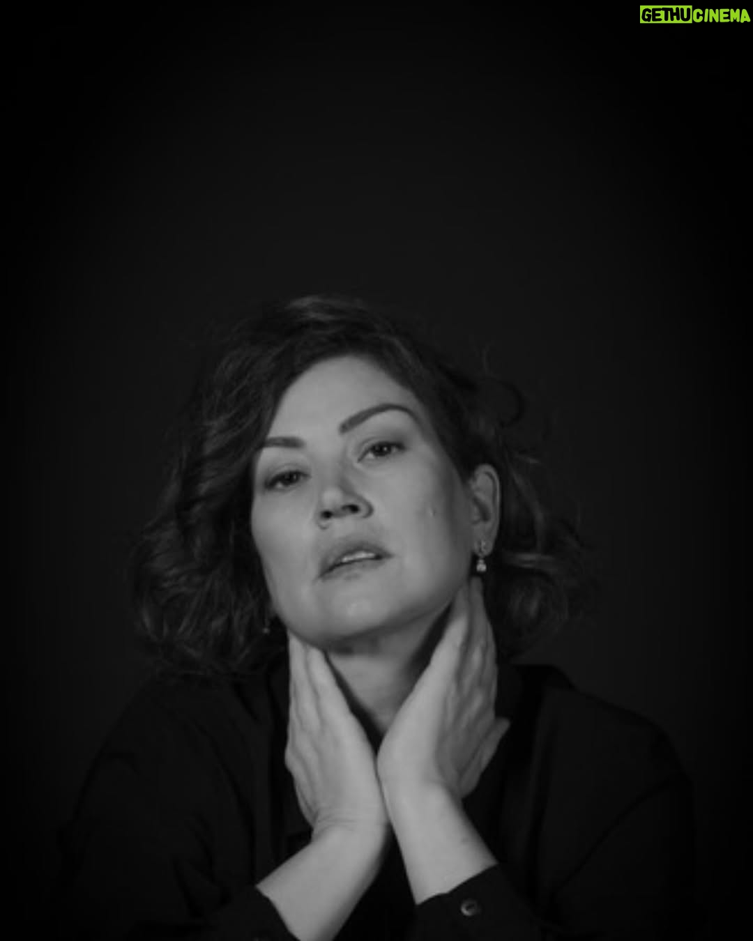 Javiera Contador - 20.3K Likes - Feliz y agradecida de formar parte de la exposición fotogrĆ”fica āManos a la obraā que estarĆ” durante todo Marzo en @tm_lascondes .
Las fotos son de @natalia_photo
šššø #Gracias