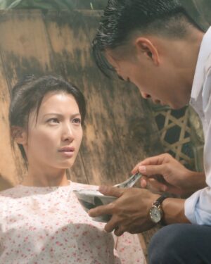 Jeanette Aw Instagram - 好的搭档可遇不可求。很感恩能与一位默契十足的演员对戏，让山本月娘这个角色真正鲜活起来。
月娘的一生都在为黄家、朋友，最终为她的儿子付出一切，却从未找到属于自己的幸福。这既是她的坚强，也是她的遗憾。
