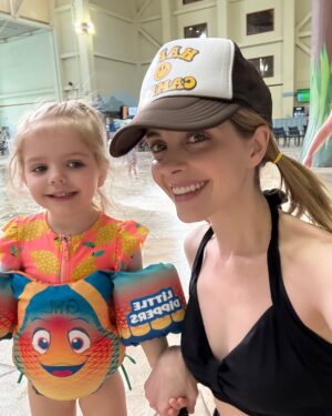 Jen Lilley Instagram - We took a quick trip to celebrate Jeffrey’s 7th birthday and crammed in some much needed rest and relaxation. I think we laughed a solid 2 hours on the way home. Special thanks to our awesome friend and sister in Christ, Amanda for coming with us. It was an absolutely joy watching you conquer your fears on all the water slides. We love you! 
PS can we just acknowledge how big Kayden is getting??!! 🤯