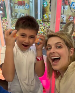 Jen Lilley Instagram - We took a quick trip to celebrate Jeffrey’s 7th birthday and crammed in some much needed rest and relaxation. I think we laughed a solid 2 hours on the way home. Special thanks to our awesome friend and sister in Christ, Amanda for coming with us. It was an absolutely joy watching you conquer your fears on all the water slides. We love you! 
PS can we just acknowledge how big Kayden is getting??!! 🤯