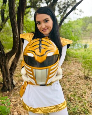 Jenna Frank Instagram - May The Power Protect You 🤍 #powerrangers 

@lotwhitedragon @powerrangers 

Costume by @deaconrap 
Makeup by @blueartistamua