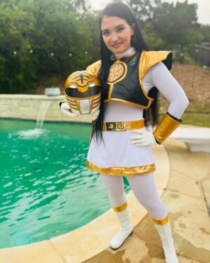 Jenna Frank Instagram - May The Power Protect You 🤍 #powerrangers 

@lotwhitedragon @powerrangers 

Costume by @deaconrap 
Makeup by @blueartistamua