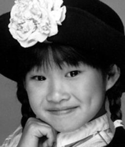 Actress Jenna Ushkowitz HD Photos and Wallpapers March 2025