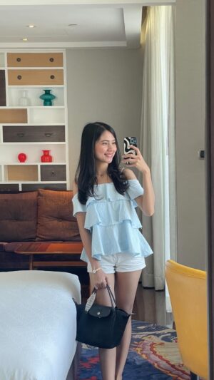 Jennifer Rachel Natasya Instagram - What a fun and eye-opening experience at the Royale by So Klin Premium Series event! Thank you for inviting me✨💗
Yuk Cobain @royalebysoklin Premium Series #BeFirstBeNatureBeRoyale