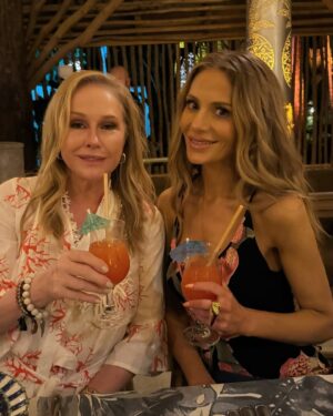 Jennifer Tilly Instagram - These pics are from a dinner in #SaintLucia that never aired: Where we all got glammed to eat dinner in the jungle and talk about our innermost feelings: We are nothing if not troupers!😆 Don’t miss part 1 of the #rhobh reunion tonight!