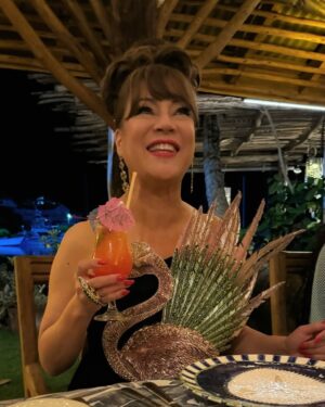 Jennifer Tilly Instagram - These pics are from a dinner in #SaintLucia that never aired: Where we all got glammed to eat dinner in the jungle and talk about our innermost feelings: We are nothing if not troupers!😆 Don’t miss part 1 of the #rhobh reunion tonight!