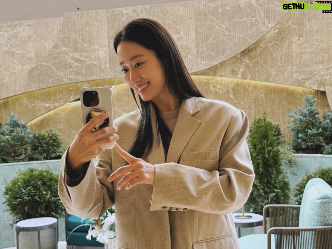 Jeon Hye-bin - 10.9K Likes - 엉동이가 작고 예뻤던 애들이랑
하루종일 엄청난 데이트🩷💙💚
#그런사랑에감사해요다시난태어났죠
#슈가#러브