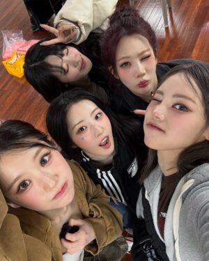 Jeong Jin-sol Instagram - Lunar Theory in SEOUL 💞🫧✨🪽💪🏻💦