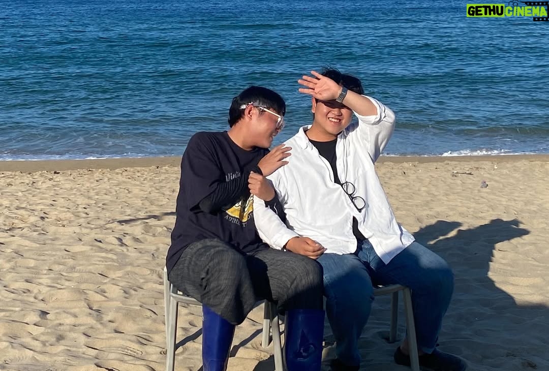 Jeong Sin-hye - 22.1K Likes - 감자연구소를 시청해주시고,
애정해주신 모든 분들께 진심으로 감사합니다-!
촬영하는 내내 좋은 추억들만 쌓은 고마운 작품이었어요.
아쉽지만, 이제 윤희진은 이만 물러갑니다🌻💛
#감자연구소 #윤희진