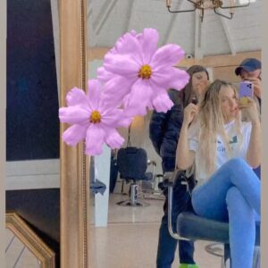 Jery Sandoval Instagram - Que color les gusta más? 💇🏼‍♀️ @gus_fd