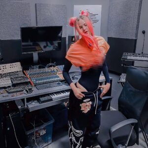 Jery Sandoval Instagram - 👩‍🎤🛸👽