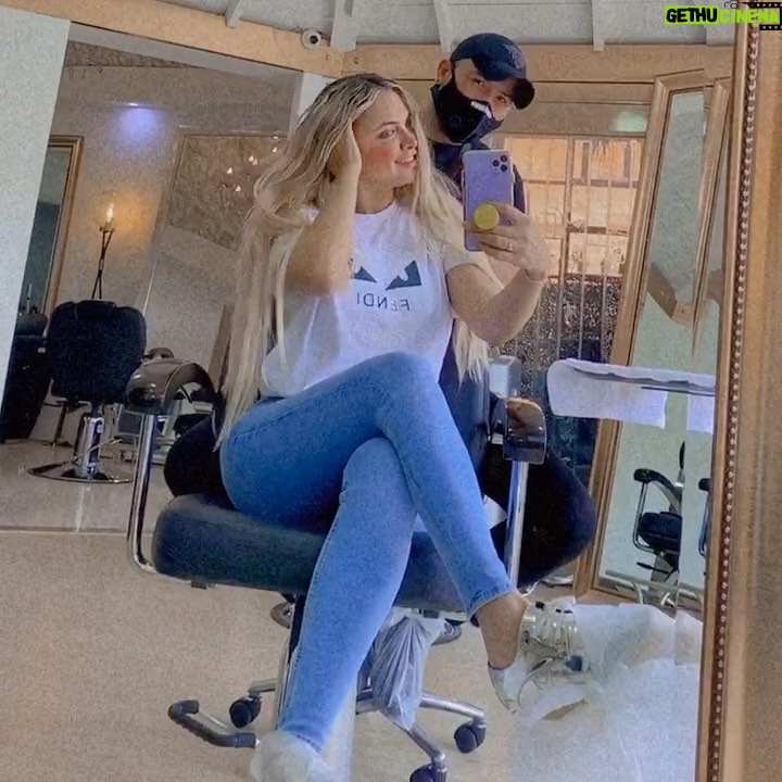 Jery Sandoval - 18.9K Likes - Que color les gusta más? 💇🏼♀️ @gus_fd