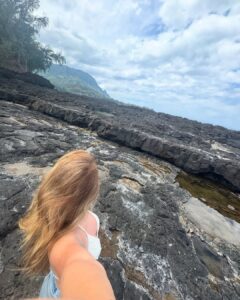 Actress Jessica Alba HD Photos and Wallpapers October 2025
