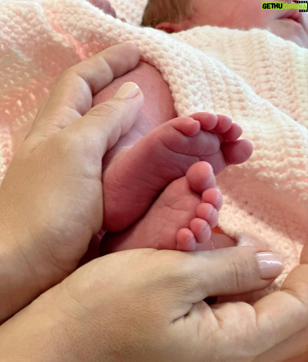 Jessica Azar - 26.8K Likes - Shaha Soufan 🎀 | 24-09-24
In the midst of darkness, you are our brightest light.
Our family is now complete in the most beautiful way, and I am endlessly grateful for this incredible gift. May you grow alongside your brother in the peace we so deeply long for.
Welcome to the world, our baby Princess Shaha 👑