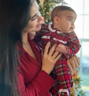 Jessica Azar Instagram - Blessed to be feeling the real joy of Christmas with both of you, my most precious gift 🫶🏻🎄 
On another note, seriously considering playing “Elf on the Shelf” all year long 🎅🏼