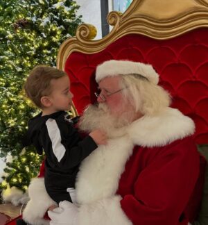 Jessica Azar Instagram - Blessed to be feeling the real joy of Christmas with both of you, my most precious gift 🫶🏻🎄 
On another note, seriously considering playing “Elf on the Shelf” all year long 🎅🏼
