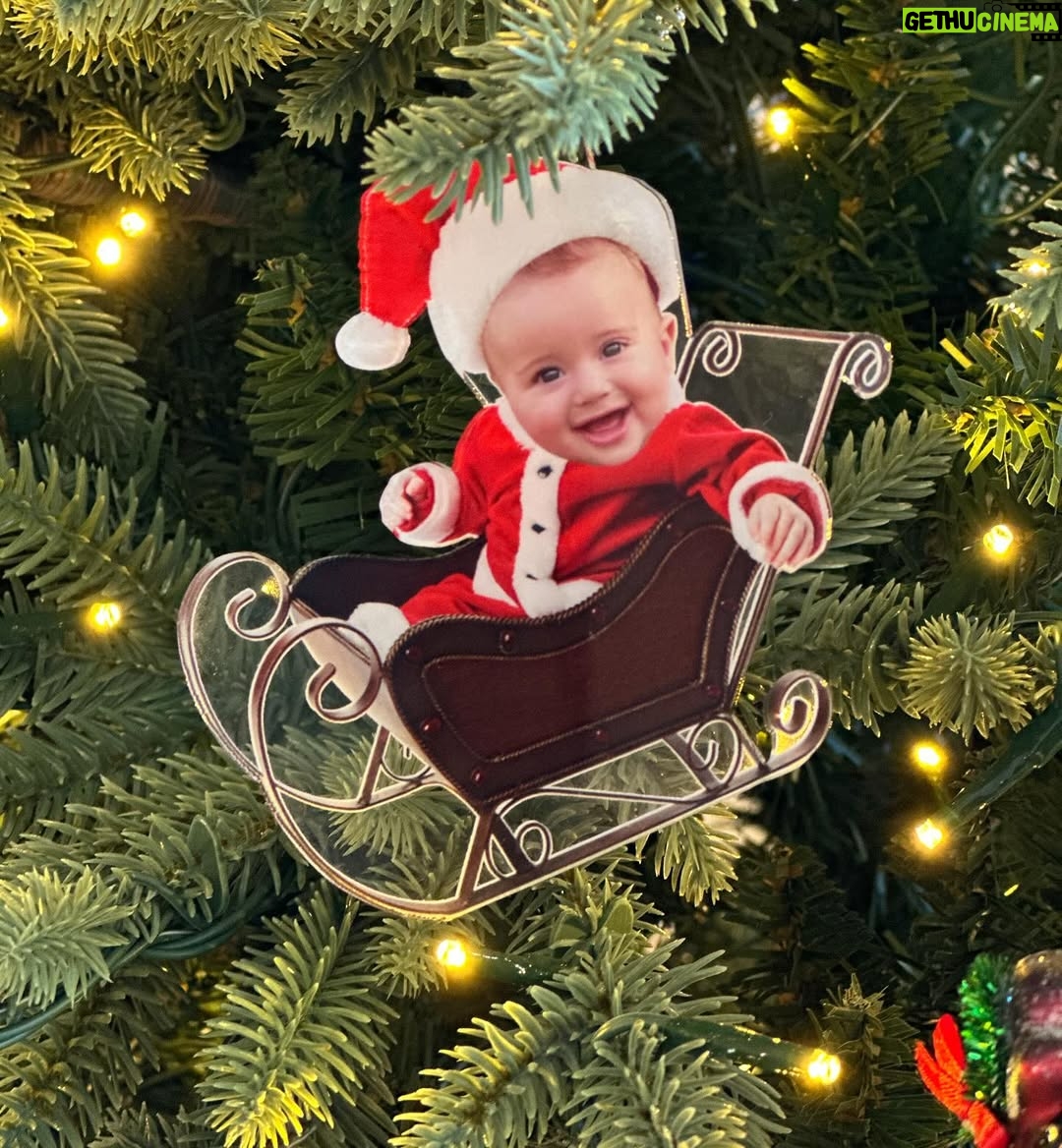 Jessica Azar - 16.1K Likes - Blessed to be feeling the real joy of Christmas with both of you, my most precious gift 🫶🏻🎄
On another note, seriously considering playing “Elf on the Shelf” all year long 🎅🏼