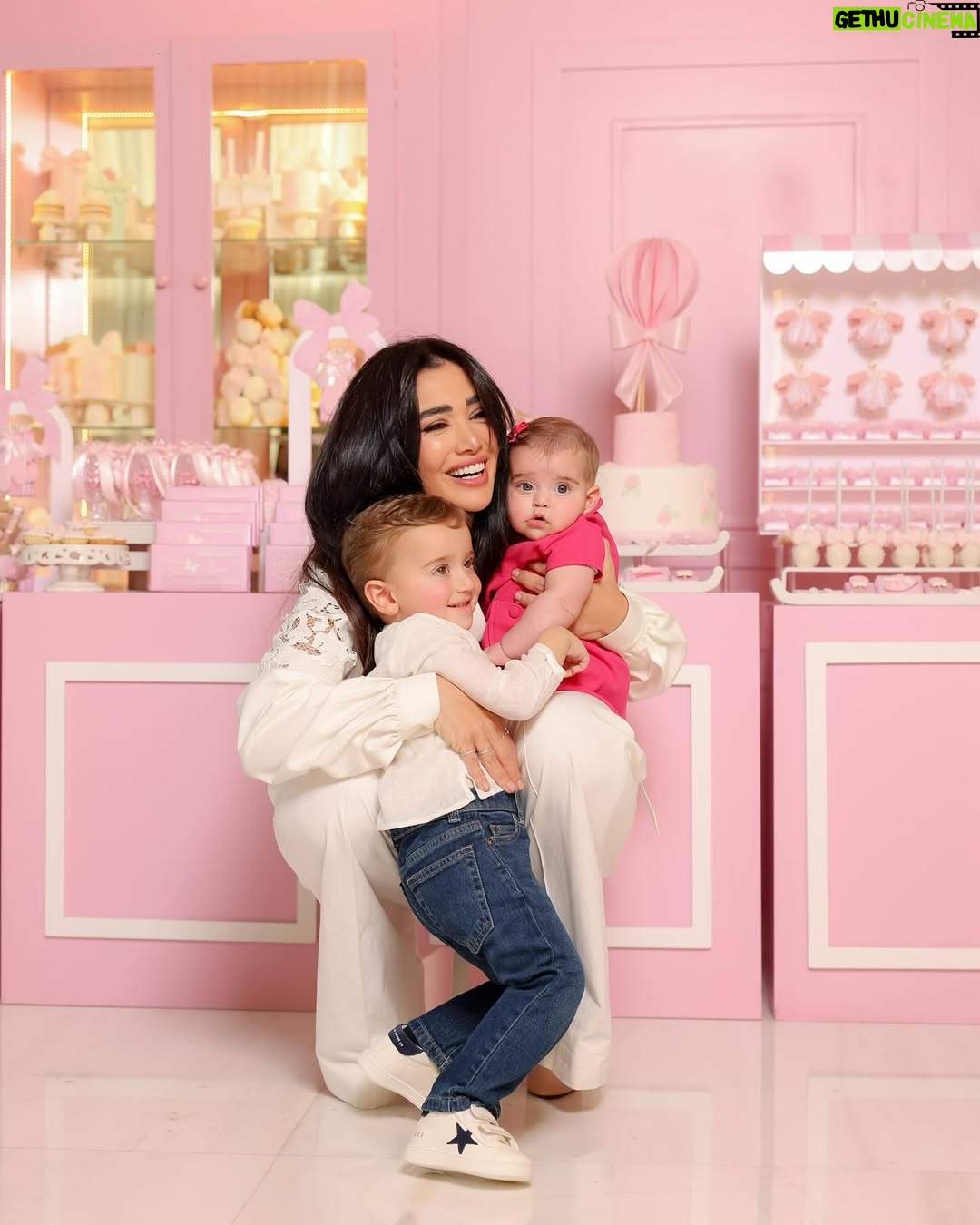 Jessica Azar - 18.6K Likes - I must have done something truly beautiful to be blessed with these two little souls 🤍 #grateful🙏 #mamaoftwo💙💗