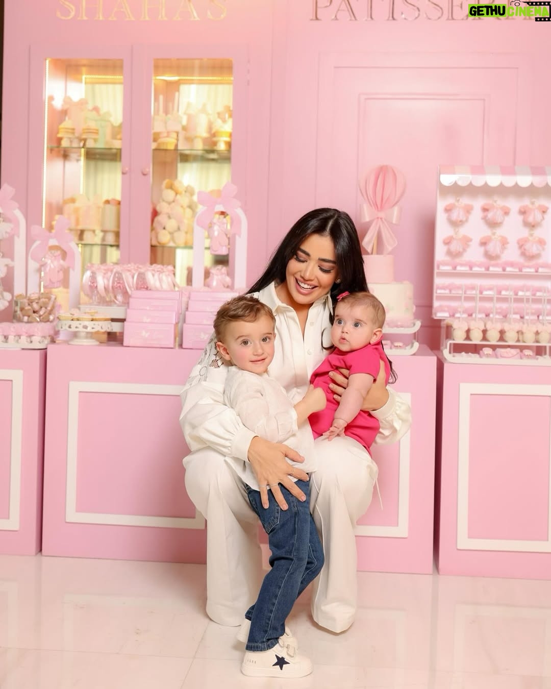 Jessica Azar - 18.6K Likes - I must have done something truly beautiful to be blessed with these two little souls 🤍 #grateful🙏 #mamaoftwo💙💗