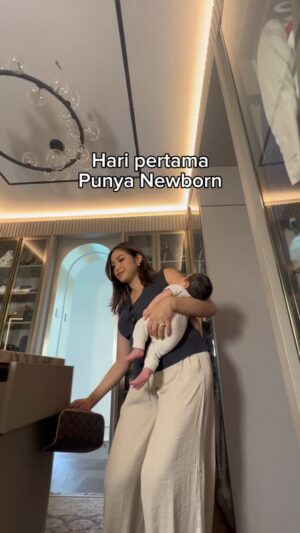 Jessica Iskandar Instagram - Ibu menyusui butuh waktu lebih lama untuk berfikir. Fakta. LOL