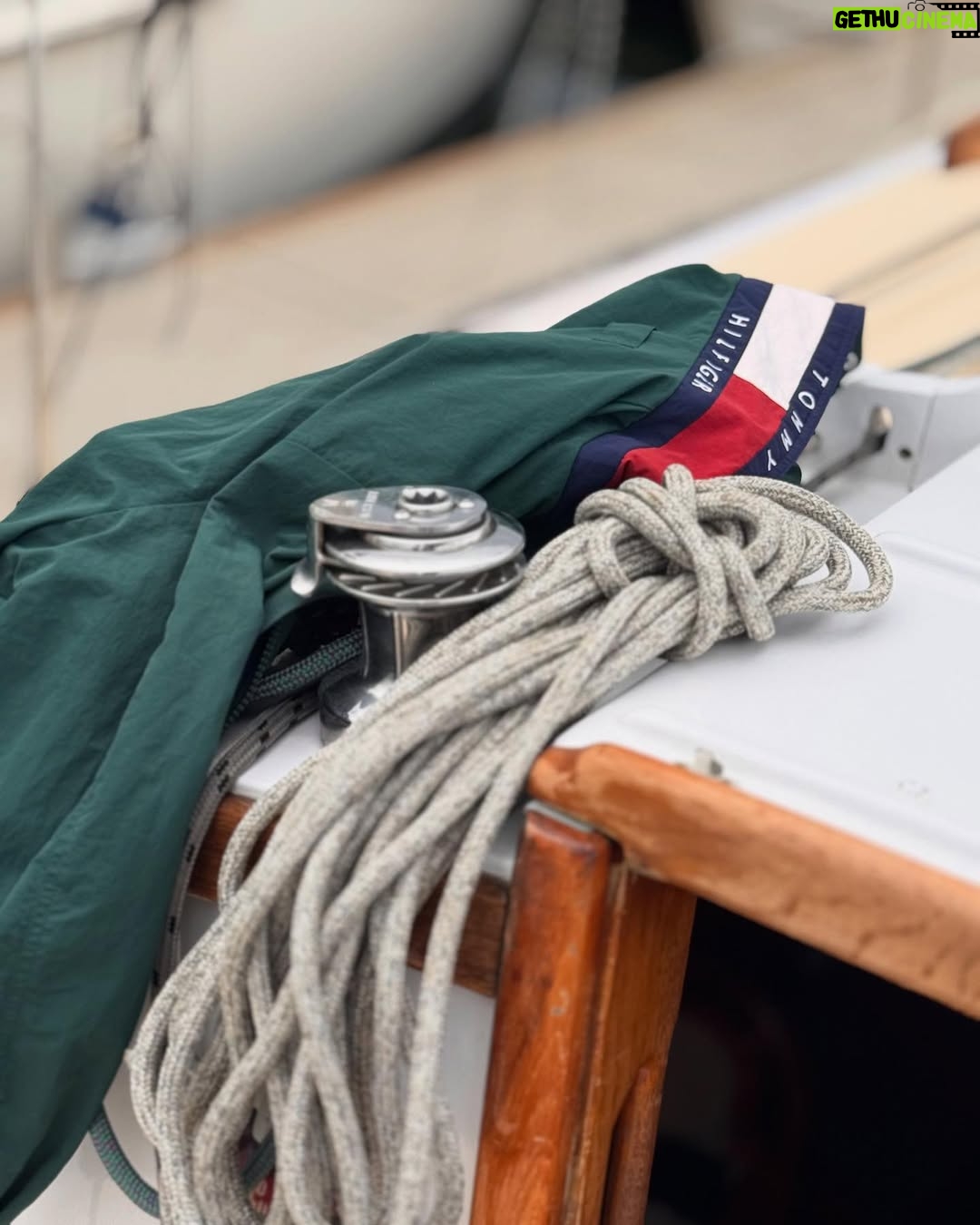 Jessica Watson - 3.3K Likes - Last twilight sail for the season in @tommyhilfiger
⛵️✨
#TommyFamily #ad