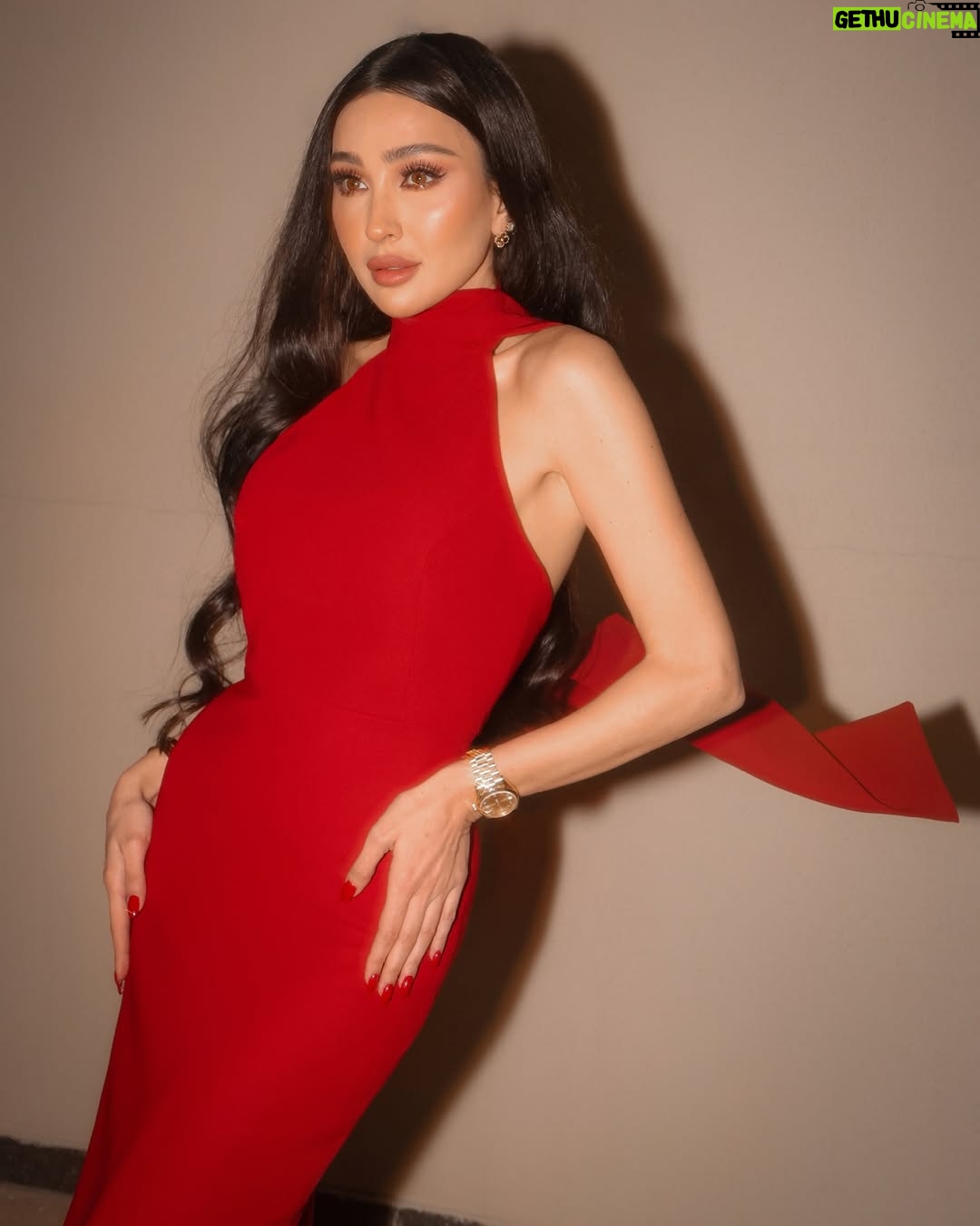 Jessy Abdo - 84.5K Likes - When in doubt wear Red ❤️
#jessyabdo #جيسي_عبدو