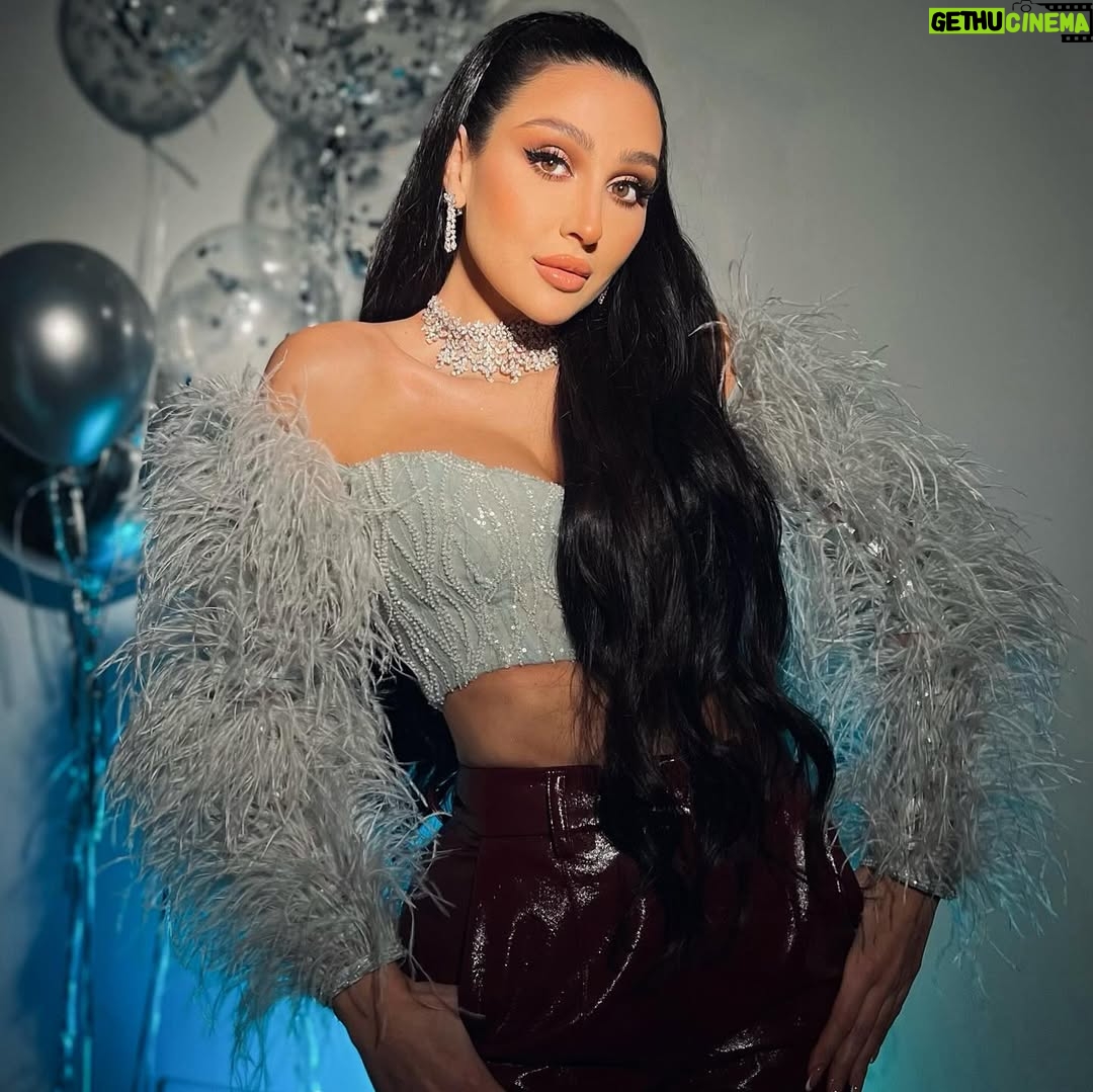 Jessy Abdo - 65.8K Likes - Go Shawty it’s my birthday 🥳 🥳
#jessyabdo #جيسي_عبدو
Make up @danikamelmakeup
Styled by @georgeschamoun.stylist
Hair @salon.andre.g
Top @abbasharajli
Trousers @zerothirtynine
Jewelry @hayasdiamond