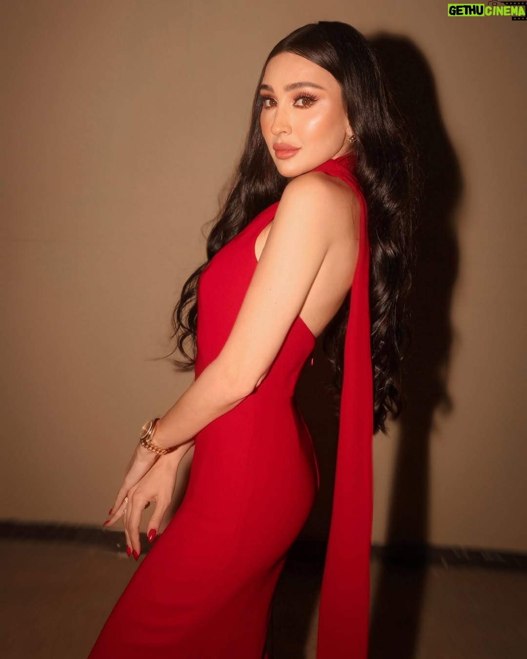 Jessy Abdo - 84.5K Likes - When in doubt wear Red ❤️
#jessyabdo #جيسي_عبدو