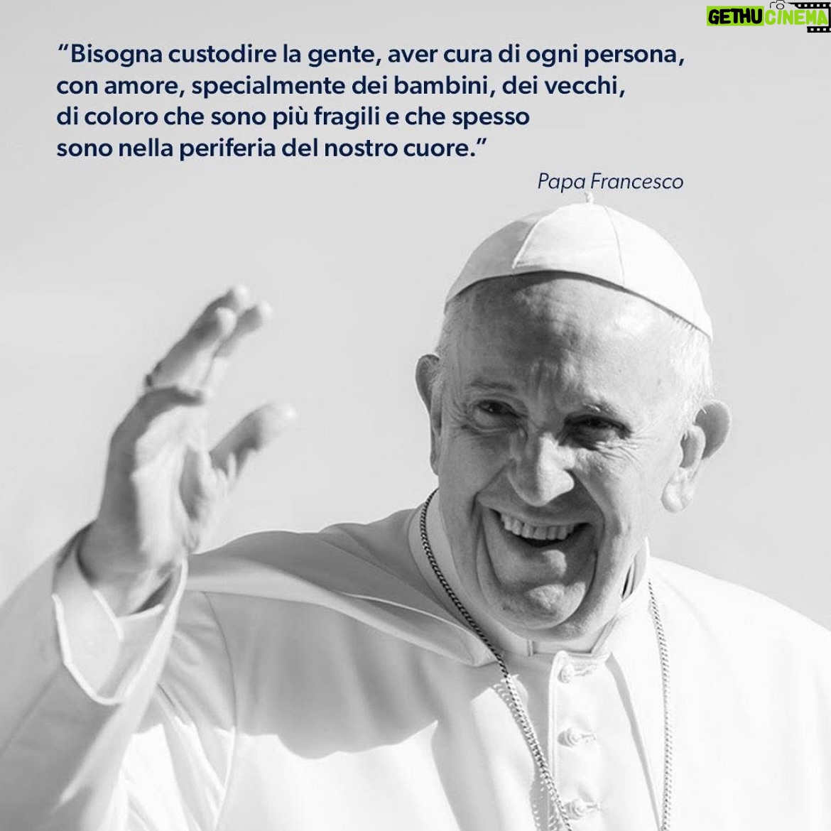 Jill Cooper - 733 Likes - Addio a Papa Francesco.🙏🏼❤️
Ha lavorato, amato e guidato fino al suo ultimo giorno, regalando persino un ultimo giro tra la sua gente in Piazza San Pietro con la Papamobile.
Ho un immenso rispetto per chi porta avanti la propria missione fino alla fine, con il cuore e con il sorriso.
Riposa in pace Papa Francesco.
Che il tuo viaggio sia lieve.