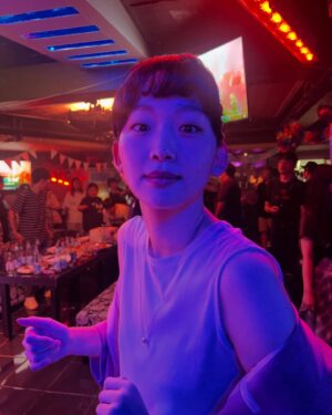 Jin Ki-joo Instagram - 더워죽을뻔했던 솨