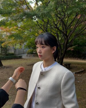 Jin Ki-joo Instagram - 🍎