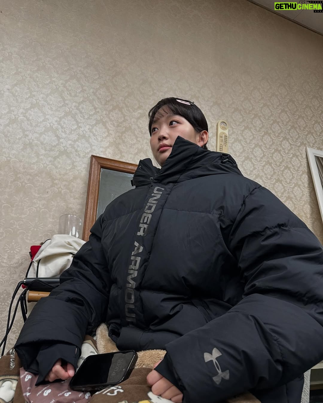 Jin Ki-joo - 258.8K Likes -