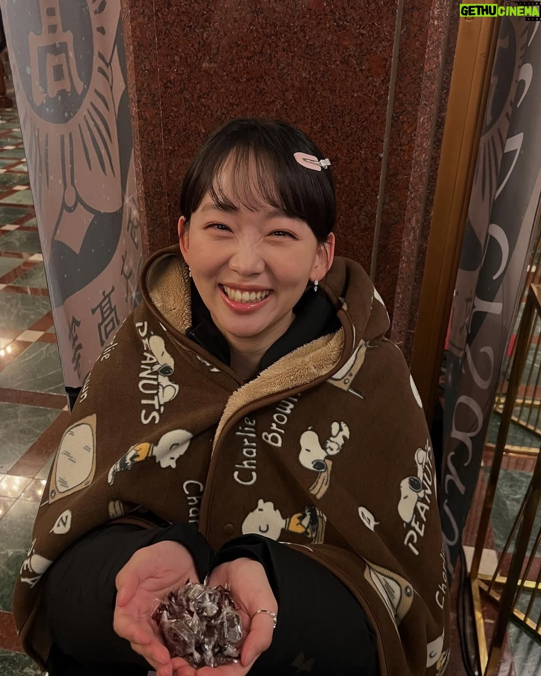 Jin Ki-joo - 258.8K Likes -