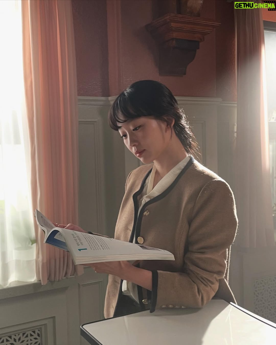 Jin Ki-joo - 78.4K Likes - 오솨
See you on Viu💛 #Viu #ViuOriginal
