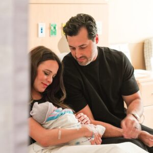 Jinger Vuolo Instagram - Finnegan Charles Vuolo ❤️ 

Photo credit: @chloebeajohnson