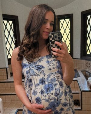 Jinger Vuolo Instagram - March, you’ve been full of unforgettable moments. Here’s to the memories we’ve made and the ones still to come. ✨ 

#MarchMemories #SpringVibes #GratefulHeart #Family #CherishTheMoment #GodisKind