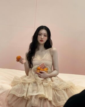 Jo Hye-joo Instagram - 봄 🍊🍓🌼🌷