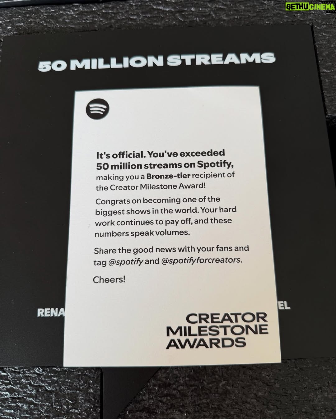 Joana Marques - 25.5K Likes - Obrigada, @spotify e @spotifyforcreators 🫡
E obrigada a quem ouviu mais 50 milhões de vezes. Que barbaridade 😂 vocês estão bem? Marquem-se como seguros desta catástrofe.
Obrigada também à @anagalvaolopez, @ineslopesgoncalves, @foiobambiquepediu, @andre.pereira_21, Fábio Oliveira, @sandratorres8007 , Diogo Casinha e Rui Glória. Todos sofrem, de uma maneira ou de outra, com este flagelo.