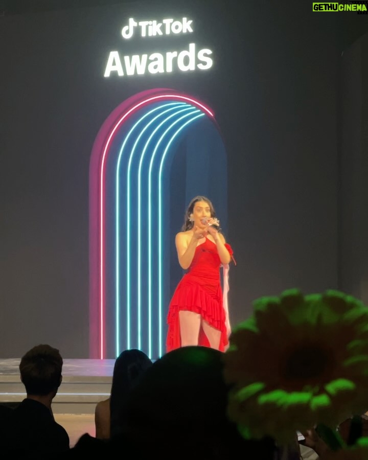 Joanna Arida - 19.1K Likes - Snippets from the @TikTokMena Awards✨🫶🏼

wearing @sarahabbasofficial @jude.benhalim 
styling @jad.toghuj 
hair and makeup @academyofhair_dubai 

#tiktok #awards #dubai