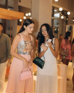 Joanna Arida Instagram - 🎀 @okhtein 🎀
congratulations on your 10 years 
مبروك على ال١٠ سنين

#10yearsofokhtein 
@Vidamarinamarassi 
@Emaarmisr