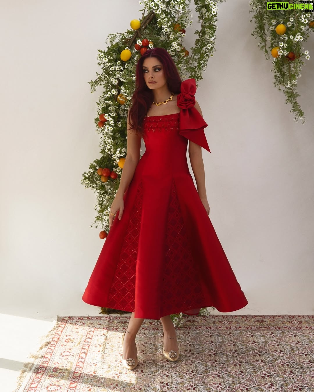 Joanna Arida - 18.8K Likes - a lady in red
🍁🕊️🍊🕯️

photography @zaidallozi 
makeup & hair @lauramadarr 
creative & styling @jad.toghuj 
set design @eyadjammal
brand & packaging design @abeer.m.anabtawi