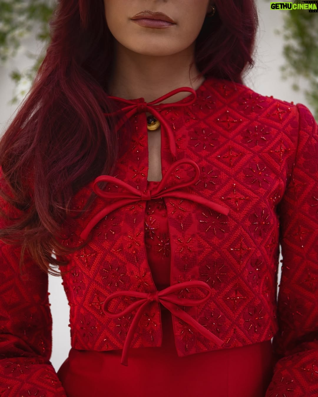 Joanna Arida - 18.8K Likes - a lady in red
🍁🕊️🍊🕯️

photography @zaidallozi 
makeup & hair @lauramadarr 
creative & styling @jad.toghuj 
set design @eyadjammal
brand & packaging design @abeer.m.anabtawi