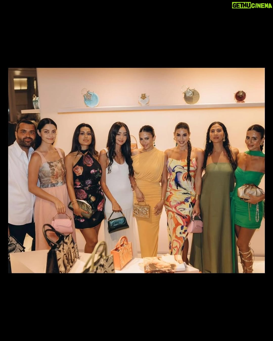 Joanna Arida - 10.2K Likes - 🎀 @okhtein 🎀
congratulations on your 10 years 
مبروك على ال١٠ سنين

#10yearsofokhtein 
@Vidamarinamarassi 
@Emaarmisr