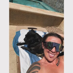 Joanne Wood Instagram - Sun Puggin! ❤️😘🐶🐶☀️🏖️😘❤️ #nevergiveup #sunpuggin #teamwood #peelywally #cantakethescottishgirloutofscotlandbutyoucannevertakethescottishness #weegoosewood #weeraiderwood