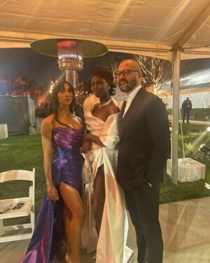 Jodie Turner-Smith Instagram - more latergrams:

I don’t know when i got this bad at instagram but whatever here it is now! 

vanity fair   gold party 

so happy i got to celebrate with the queen 🐝 and now she does have the AOTY so purrrrrrrr