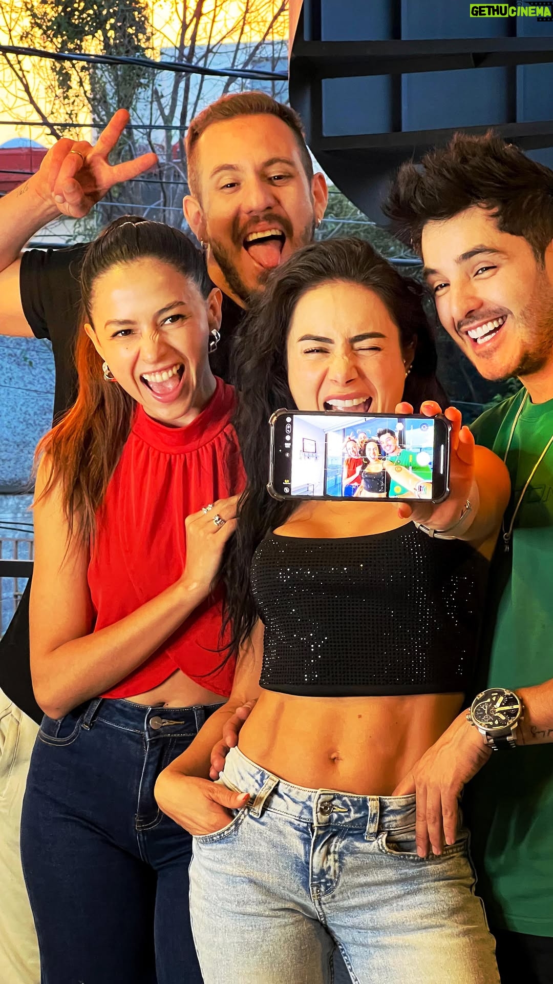 Johanna Fadul - 61.2K Likes - Y tú cómo te subes los pantalones 👖? 😂 el mejor comment gana unos pantalones.