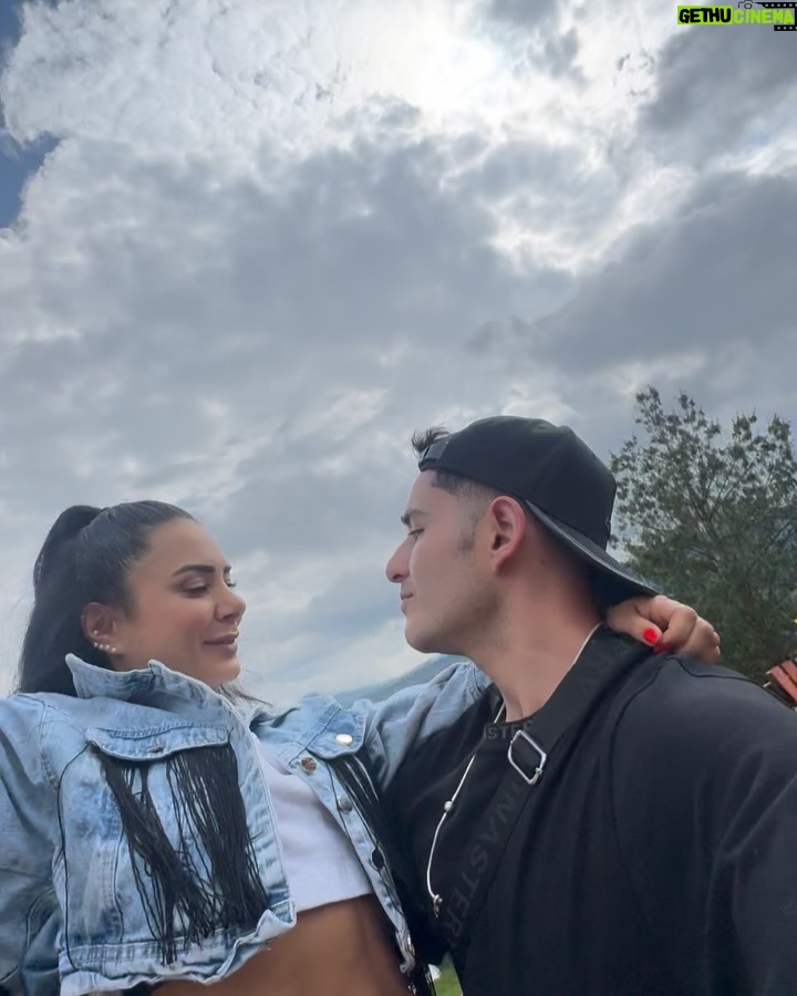 Johanna Fadul - 31.2K Likes - Un día sabroso en @islamoradasopo con la mejor compañía “LaFamilia” 💜🦋