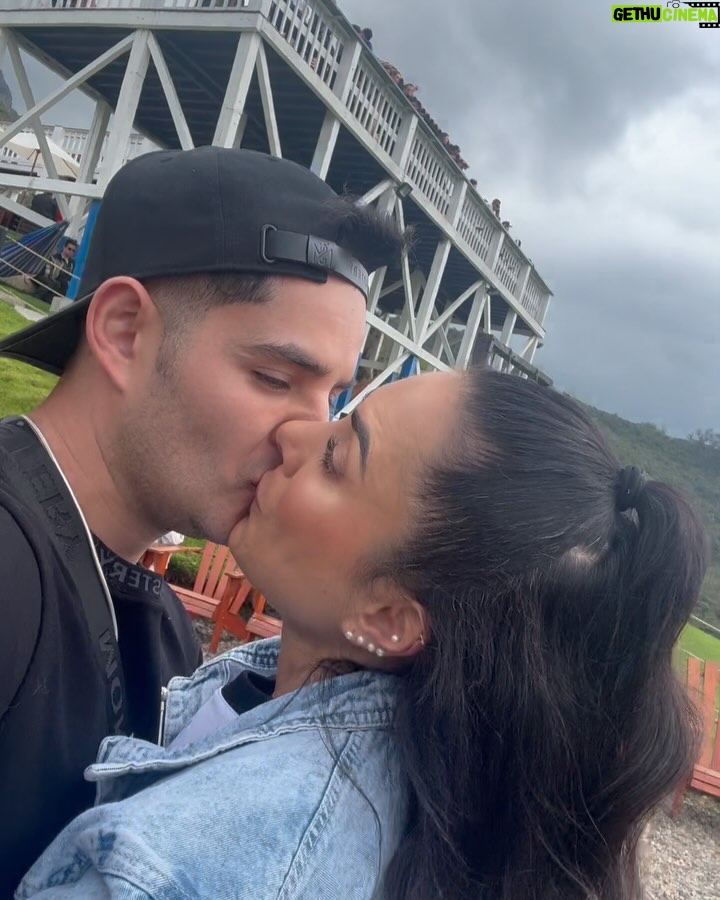 Johanna Fadul - 31.2K Likes - Un día sabroso en @islamoradasopo con la mejor compañía “LaFamilia” 💜🦋