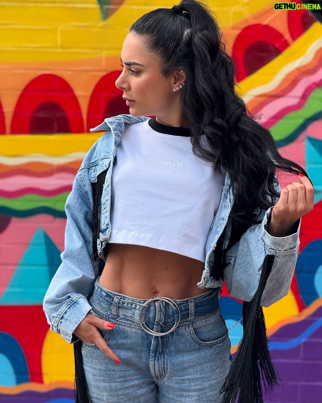 Johanna Fadul - 31.2K Likes - Un día sabroso en @islamoradasopo con la mejor compañía “LaFamilia” 💜🦋